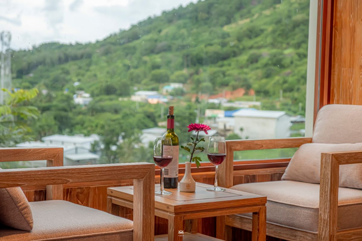 Victoria Cliff Resort Kawthaung - 4-Star Luxury Seaside Resort in Myanmar