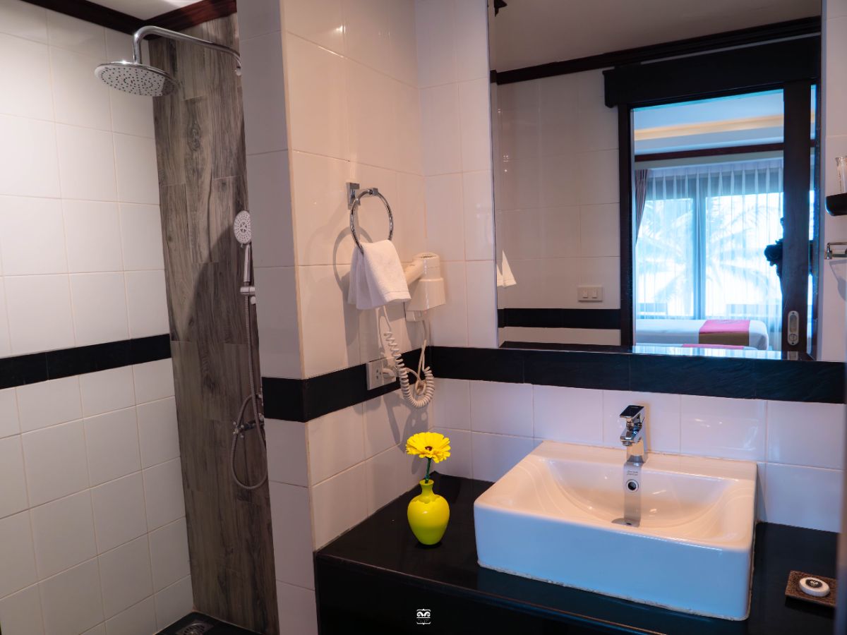 Victoria Cliff Resort Kawthaung - 4-Star Luxury Seaside Resort in Myanmar