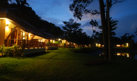 ห้องพัก วิคตอเรีย คลิฟ รีสอร์ท (เกาะสอง)